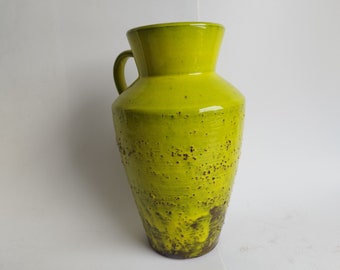 手作り陶器製花瓶 灰緑とクリーム 手作り陶器製花瓶 灰緑とクリーム 手作り陶器製花瓶 灰緑とクリーム