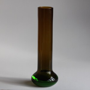 Mid Century Modern 1960s Scandinavian Glass Jarse marrón y vidrio verde en caja