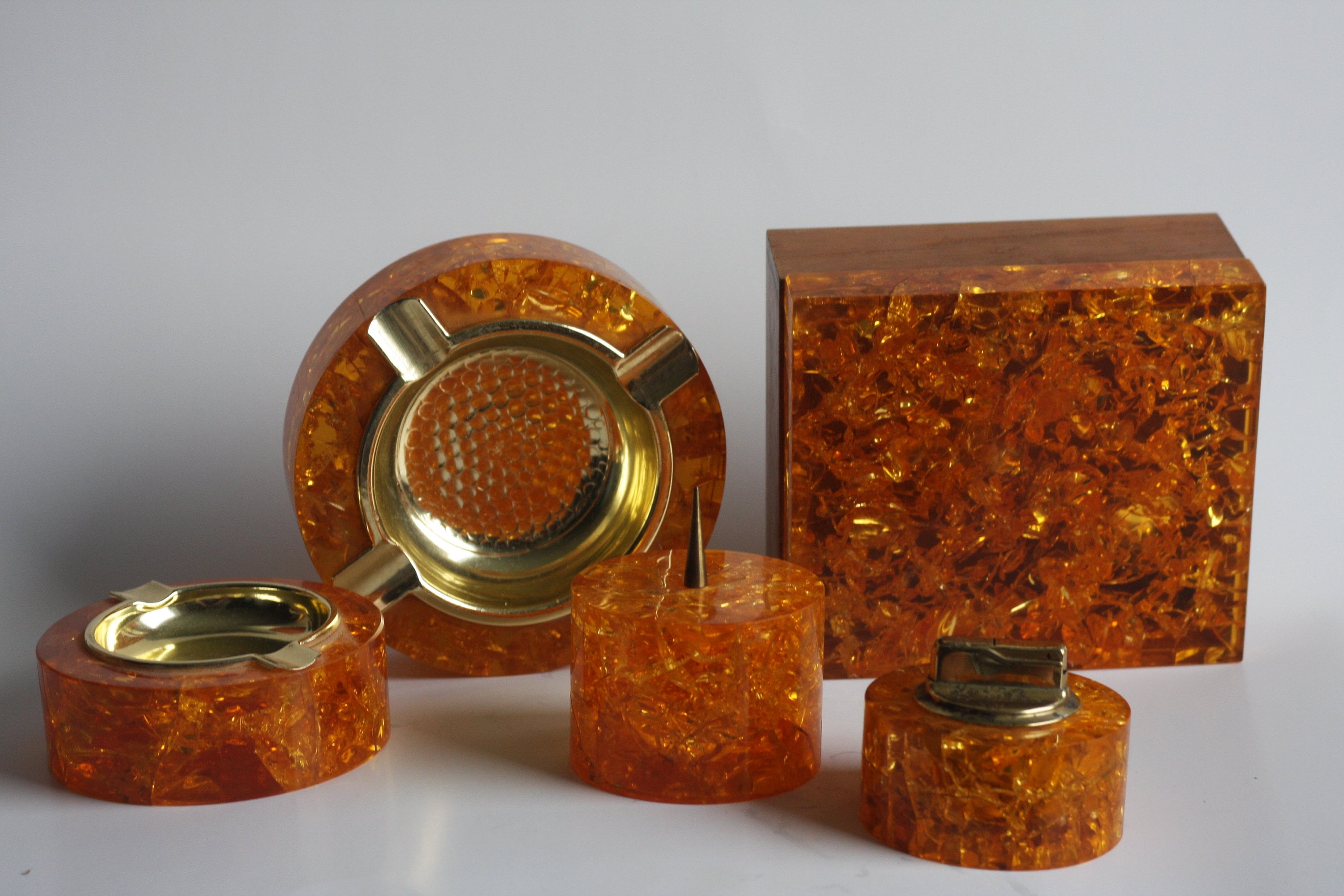 SOLARSTEIN Shatterline: Mid-century Teak & Resin 5-piece Set