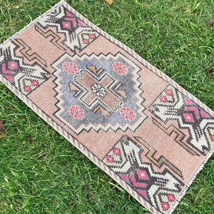 Antique Small Rug, Small Turkish Rug, Antique Door Mat Rug, Bath Mat, Turkey Rug, Small Rug, Shower Mat Rug, Small Vintage Rug, 1&#39;5&quot;x2&#39;8&quot; ft