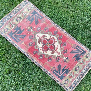 Small Rug, Door Mat Rug, Vintage Small Rug, Mat, Turkish Runner Rugs, Floor Mat, Oushak Small Rug, Boho Rug, Hallway Rug, 1’8”x3&#39;7” ft