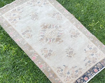 Oushak Rug, Turkish Vintage Rug, Low Pile Worn Oushak Rug, Home Living Rug, Faded Rugs, Hand Knotted Vintage Rug, Living Room Rug, 6'2”x3'7”