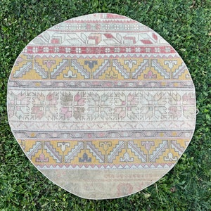 Patchwork Round Rug, Vintage Round Rug, Low Pile Distressed Round Rug, Turkish Round Rug, Oushak Round Rug, Handmade Round Rug, 3&#39;3&quot;x3&#39;3&quot; ft