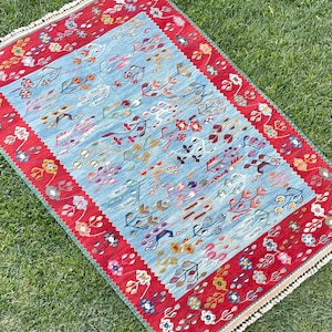 Ethnic Bohemian Area Turkish Kilim Rug, Floor Rug, Vintage Carpet, Wool Kilim Rug, Home Living Room Rugs, Floral Large Blue Rug, 8’x5’3” ft