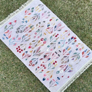 Accent Light Lilac Color Rug, Kilim Rug, Handmade Wool Rug Vintage Rug, Floral Kilim Rug, Home Living Room Decor Rug, Carpet, 4’x5’9” ft