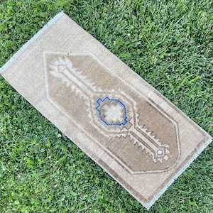 Small Turkish Rug, Vintage Small Rug, Distressed Rug, Door Mat Rug, Bedroom Small Rug, Oriental Rug, Area Rug, Floor Rug, 1’4”x3’1” ft