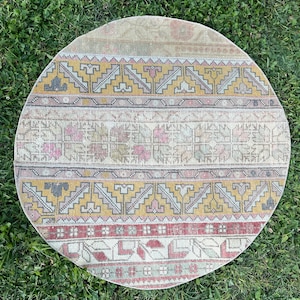 Round Rug, Muted Round Rug, Vintage Round Rug, Oushak Round Rug, Bohemian Round Rug, Low Pile Distressed Patchwork Round Rug, 3&#39;3&quot;x3&#39;3&quot; ft