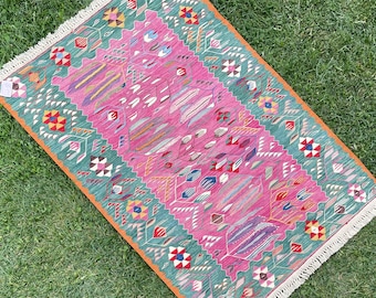 Turkish Rug, Oushak Rug, Pink Floral Rug, Pink Kilim Rug, Vintage Kilim Rug, Turkish Runner Rug, Turkish Vintage Rug, 4’x5’7” feet