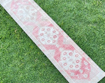 Lichtgekleurde Vintage Oushak Runner Tapijt, Keuken Vloerkleed, 2'4 "x10' ft, Hand geknoopte Turkse Laag Pool Distressed Runner, Entryway Tapijt