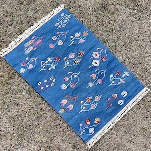Rustic Kilim Rug, Blue Kilim Rug, Floral Handwoven Rug, Turkish Rug, Vintage Rug, Kitchen Rug, Oushak Rug, Bedroom Kilim Rug, 3’4”x5’ Feet