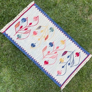 Handgewebter Blauer Kelim Teppich, Kleiner Teppich, Tischläufer, Kleiner Läufer, 4 cm x 3 cm, Blauer Teppich, Badezimmerteppich, Fledermausteppich
