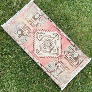 Area Rug, Small Rug, Oushak Rug, Mat Rugs, Rugs and Mats, Door Mats Rug, Boho Rug, Mat Rugs, Distressed Rug, Vintage Rug, 1’5 x 3’1  ft