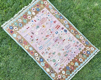 Woven Pink Kilim Rug, Flower Pattern Rug, Oushak Rug, Romania Rug, Handmade Kilim Rug, Carpet Rugs for Bedroom Kitchen Living Room, 5’6x3’9”