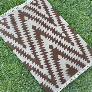 Navajo Carpet, Navajo Rug Natural Wool Kilim Rug, Navajo Kilim Rug, Natural Color Rug, Mid Century Navajo Rug, Navajo Office Decor, 4&#39;x5&#39;9”
