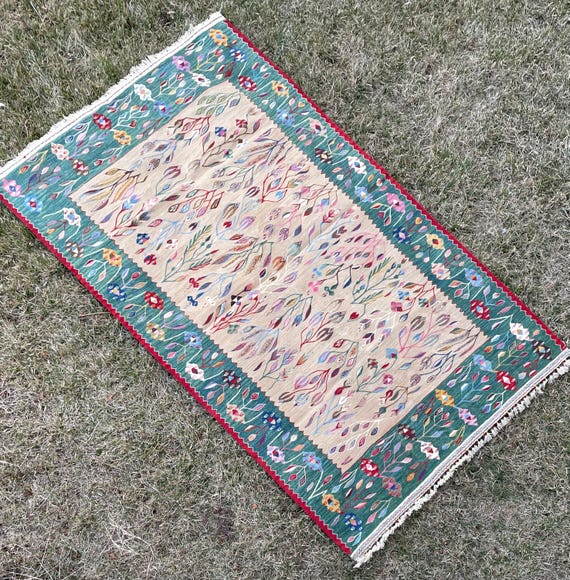 Handwoven Area Rug, Colourful Rug, Modern Kilim Rug, Flowers Rug, Wool Rug, Livingroom & Dining Room Rug, Aztec Boho Rug, 4’7” x 7’7”  feet