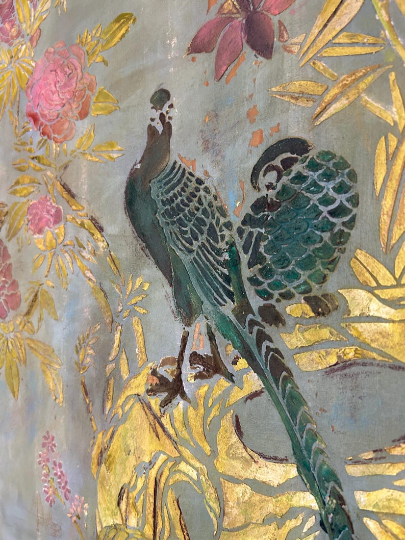 Antique Painted Armoire with Chinoiserie bild 5