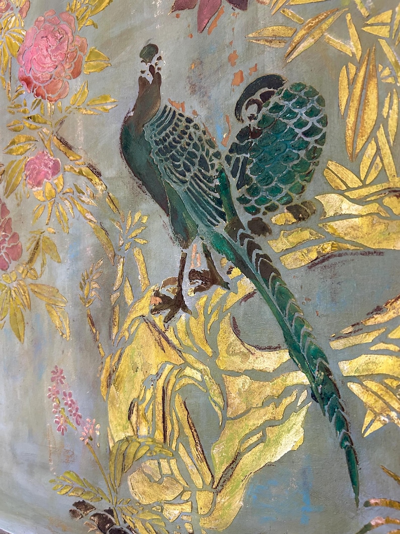 Antique Painted Armoire with Chinoiserie bild 6