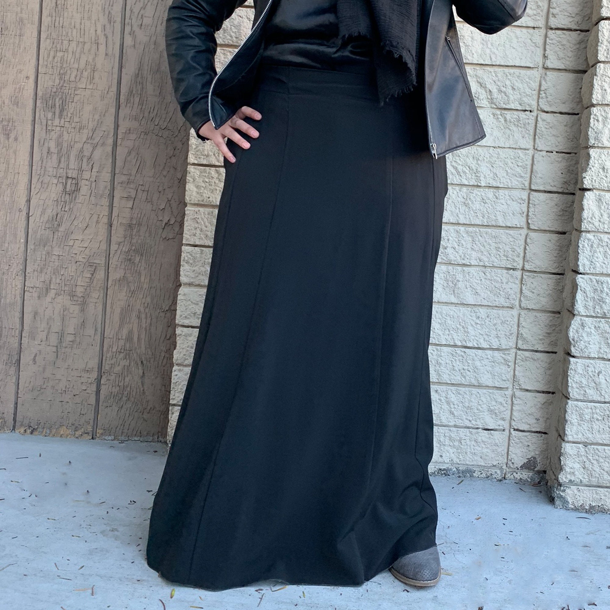 black work skirt with pockets