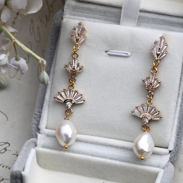 Pearl Earrings, Bride Statement Earrings, Wedding Earrings, Pearl Drop Earrings, Art Deco Fan Earrings, Bridesmaid Jewelry, Boho Bridal Ear