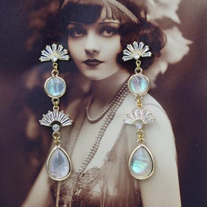 Art Deco Mother of Pearl Wedding Earrings, 1920s Gatsby Flapper Earrings, Bride Gift