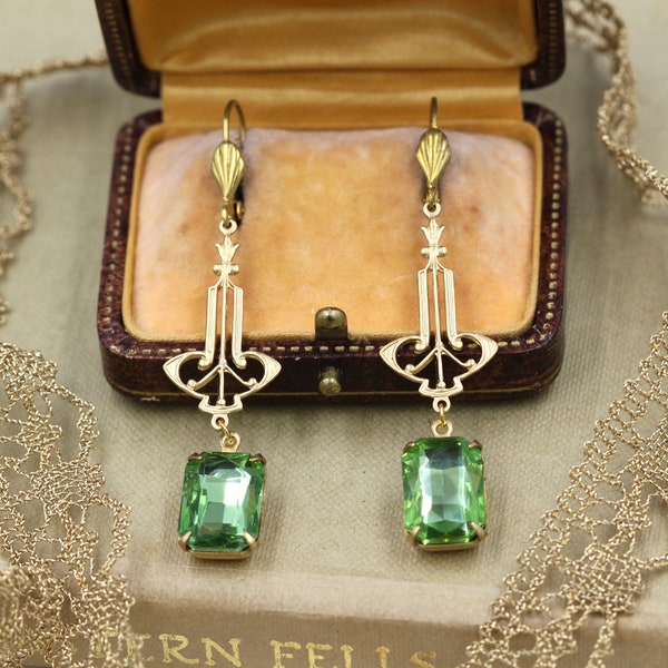 Vintage Victorian Earrings, Peridot Green Crystal Earrings, Edwardian Jewelry, Bridesmaid Gifts, Antique Prom Dangle Earrings, Bridgerton
