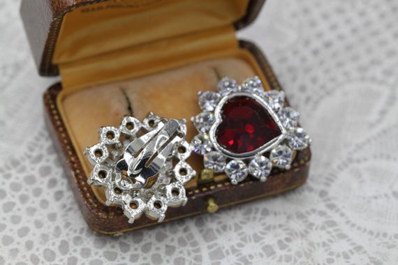 Vintage Statement Ruby Red Heart Clip on Earrings… - image 13
