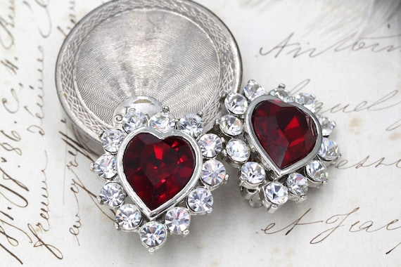 Vintage Statement Ruby Red Heart Clip on Earrings… - image 1