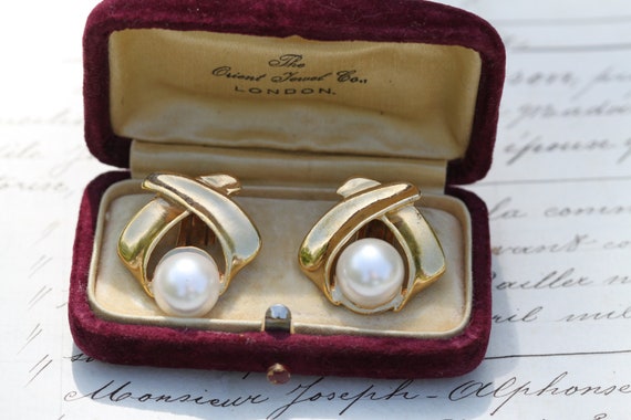 Vintage Pearl Earrings, Gold Pearl Clip on Earrin… - image 1