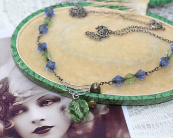 Art Deco sierlijke ketting uit de jaren 1920, antieke blauwgroene glaskralenketting