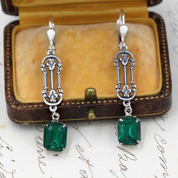 Vintage Art Deco Earrings, Emerald Bride Bridal Earrings, Silver Dangle Earrings, Bridgerton, 1920s Green Crystal Earrings, Art Deco Jewelry