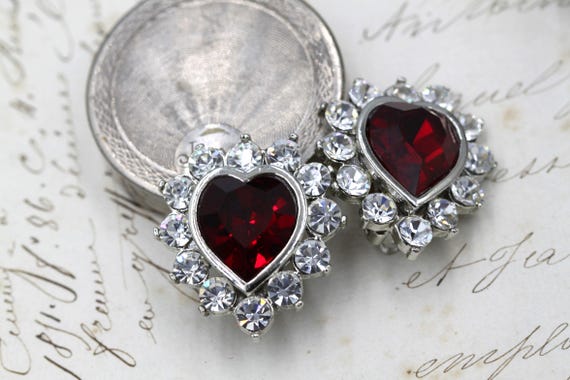Vintage Statement Ruby Red Heart Clip on Earrings… - image 4