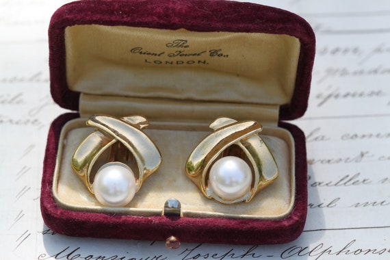 Vintage Pearl Earrings, Gold Pearl Clip on Earrin… - image 2