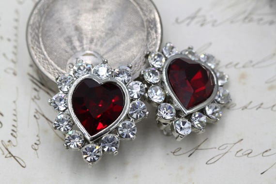 Vintage Statement Ruby Red Heart Clip on Earrings… - image 5