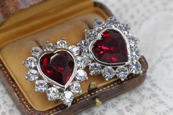 Vintage Statement Ruby Red Heart Clip on Earrings… - image 12