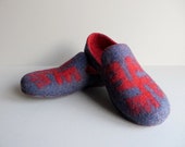 Slippers with needle felted pagan symbol, Clogs with the symbol of light, fire, sun and protection, Warm house shoes, Cosy weather shoes