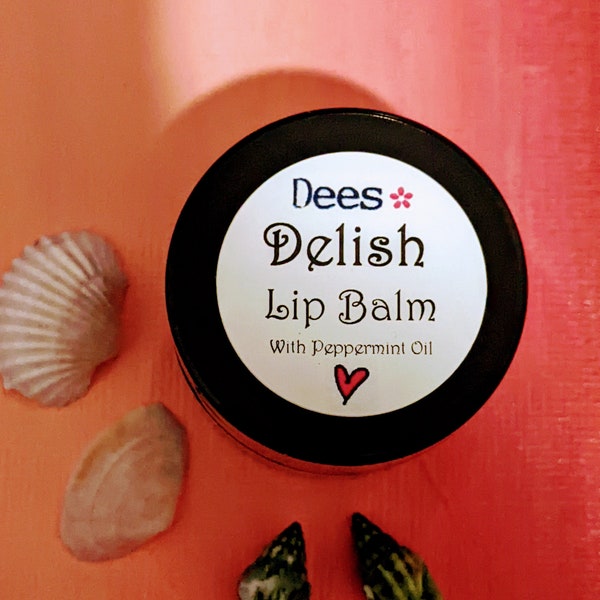 Organic LIP BALM heals cracked lips. Hydrates dry lips. Shea butter Lip Balm. Coco butter Lip Balm. Peppermint