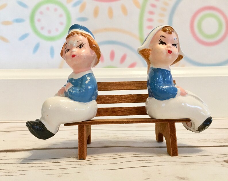 Vintage Artmark Kissing Dutch Boy & Girl Salt and Pepper Shakers Made ...