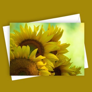 Buquê ensolarado | Cartão de felicitações 5x7 em branco, papelaria de girassol, cartão de nota floral, flores amarelas brilhantes, cartão inspirado na natureza, todas as ocasiões