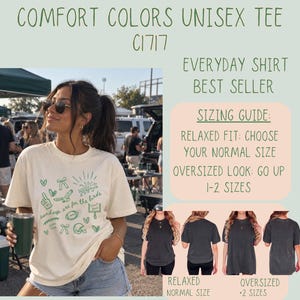 Pu&ograve; includere: Una t-shirt a maniche corte color crema con illustrazioni grafiche verdi a tema football americano e il testo 'sundays are for the birds'. L'immagine include una guida alle taglie e viste aggiuntive della t-shirt in grigio scuro.