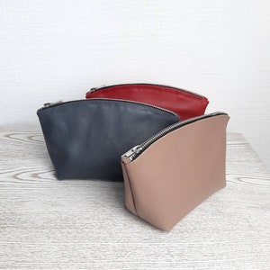 Kosmetiktasche aus Leder, echtes Leder Täschchen, rote Schminktasche, gefütterte Kulturtasche für Frauen, graue Kosmetiktasche, Cappuccino Leder
