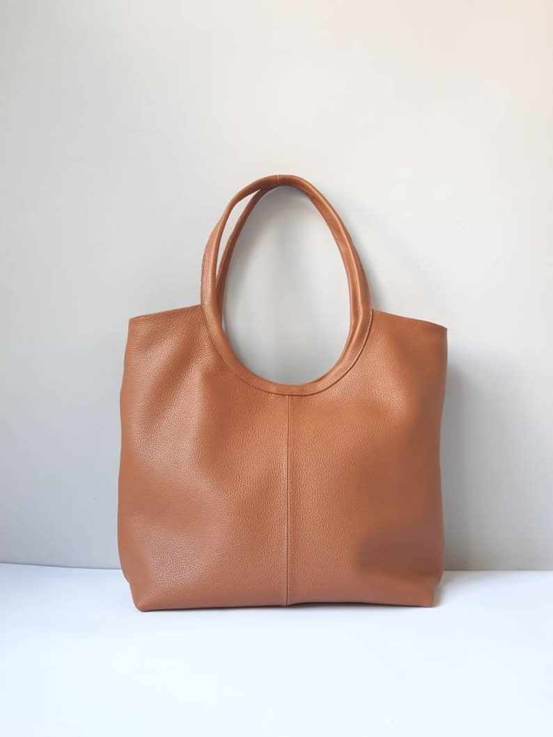 California leather tote bag with rounded straps, soft leather bag, bag for beach, elegant leather bag, caramel bag zdjęcie 3