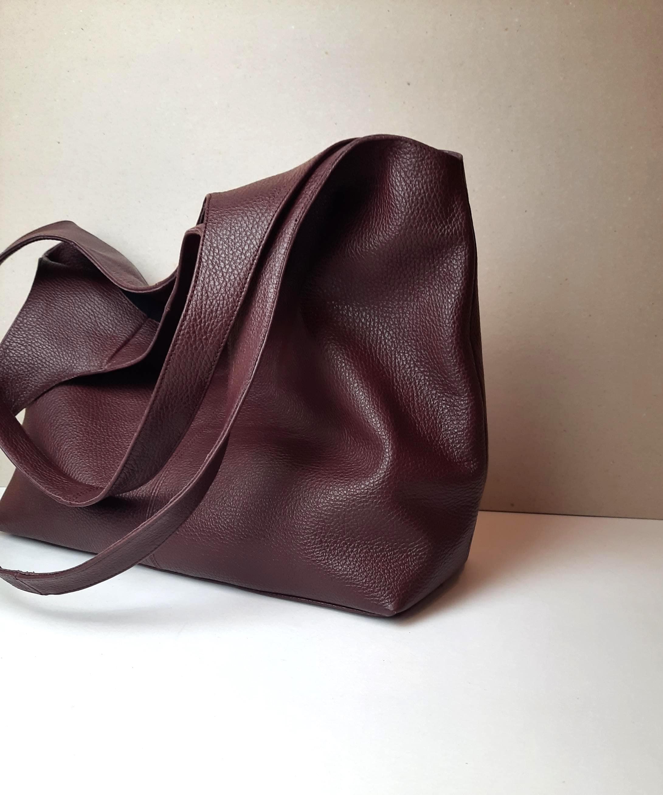 バーガンディ本革トートバッグ / ソフトなスラウチショルダーバッグ