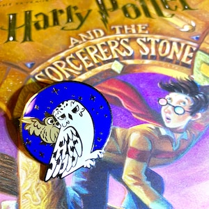 Hedwig + Pigwidgeon enamel pin