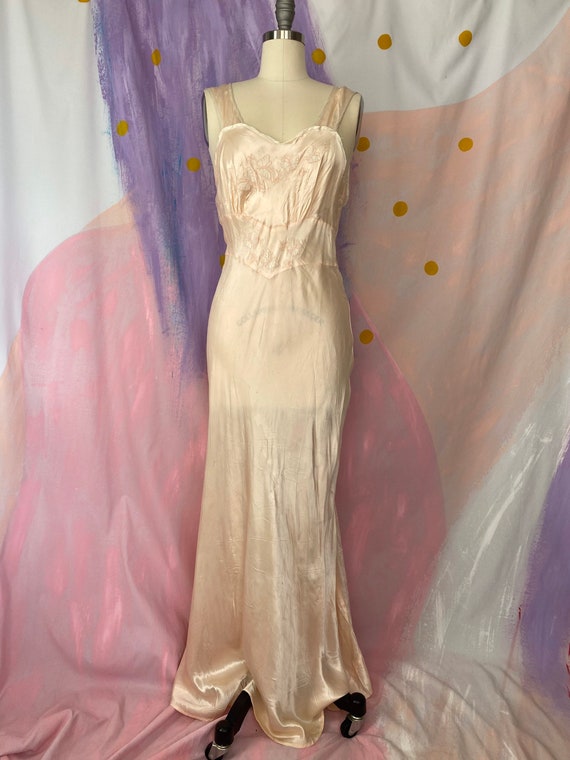 VINTAGE Early 1940s Blush Pink Silk Butterfly Nigh