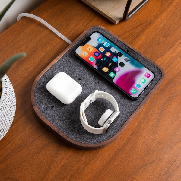 Charging Station - MagSafe Charger / Wireless Charger for iPhone, Apple AirPods & Apple Watch, Google Pixel Watch, 3 in 1 Docking Station.