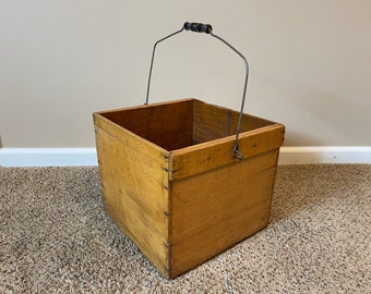 Primitive Wood Egg Crate - Homemade Wood Box - Metal and Wood Handle