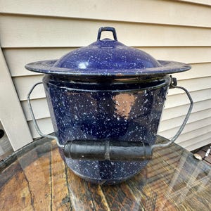 Vintage Speckled Enamelware Large Stock Pot - with Lid and Wooden Handle
