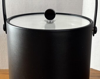 Elegance by KRAFTWARE Black ICE BUCKET w/Lid  Nice!
