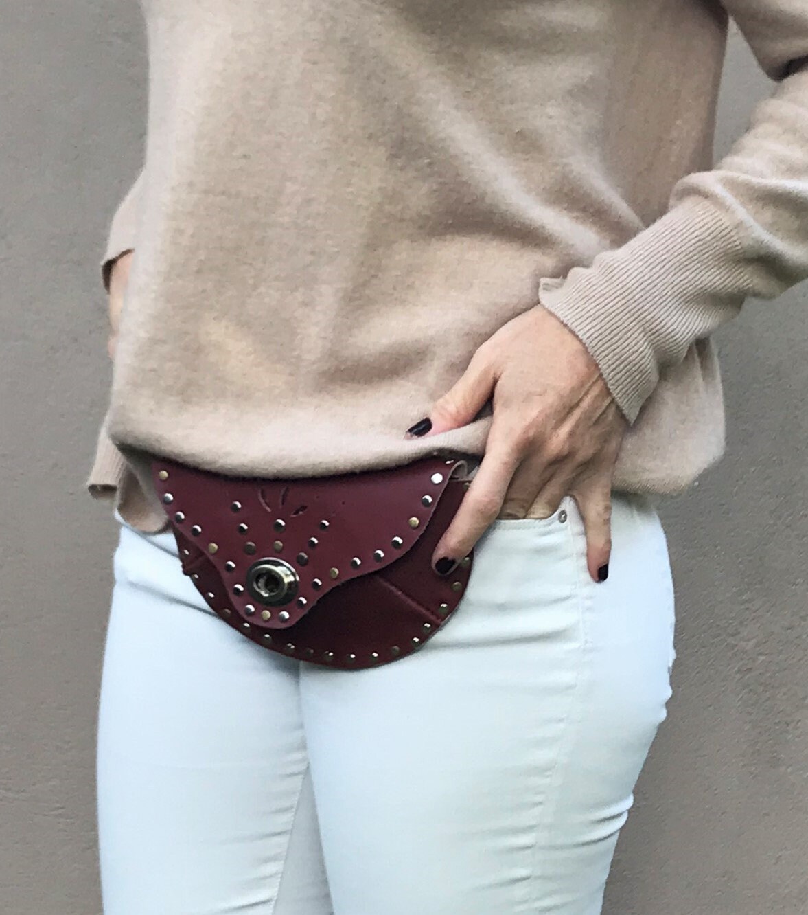 maroon fanny pack