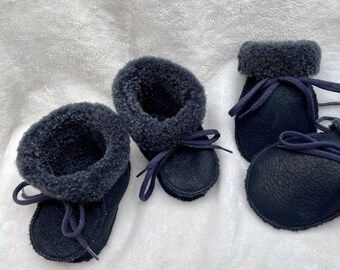 Babyschuhe, Winterschuhe Lammfell, warme weiche Fellschuhe, Krabbelschuhe, Lammfellschuhe dunkel blau, genäht